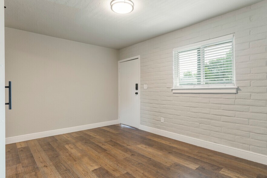 More Photos Of 2618 E 8th St, Tulsa Apartments For Sale