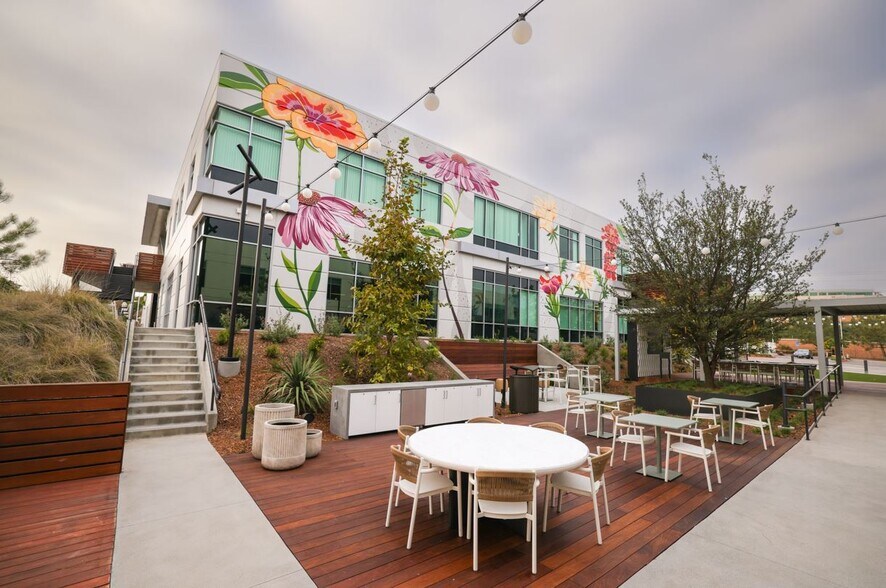 More Photos Of 3398 Carmel Mountain Rd, San Diego Unknown For Lease