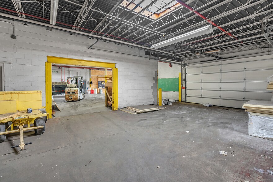 More Photos Of 330 Upton Ave, Battle Creek Warehouse For Sale