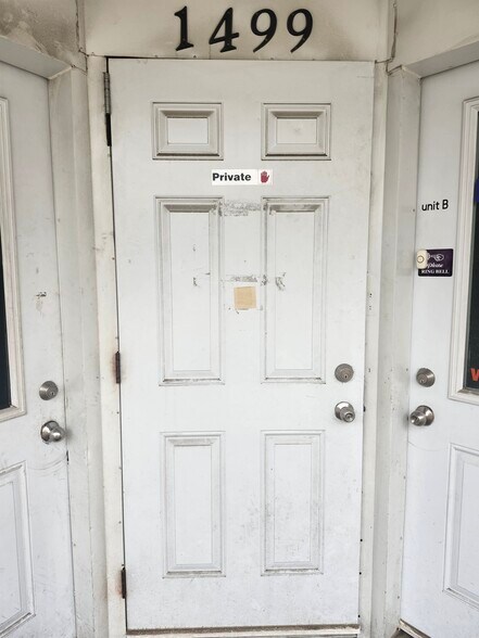 More Photos Of 1499 Main St E, Hamilton Storefront Retail Residential For Sale