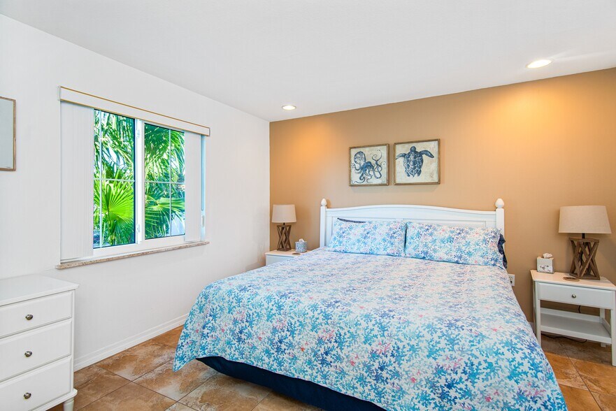 More Photos Of 217 Casey Key Rd, Nokomis Specialty For Sale