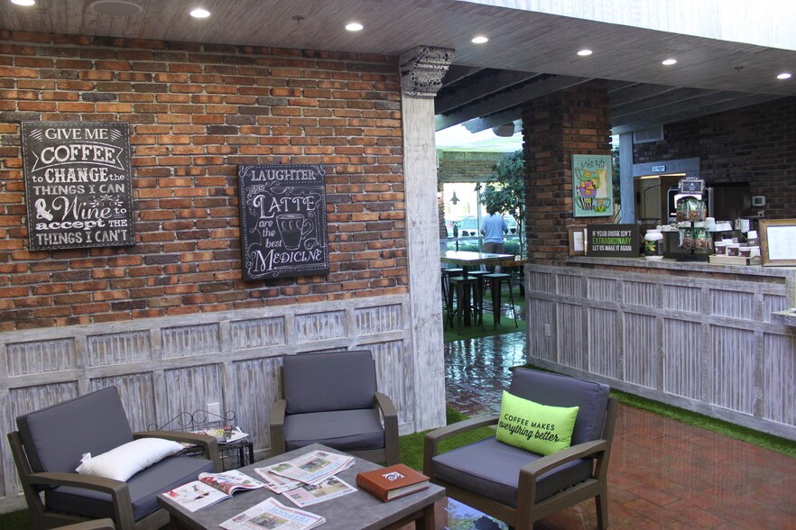 More Photos Of 1035-1049 State Road 7, Wellington Medical For Lease