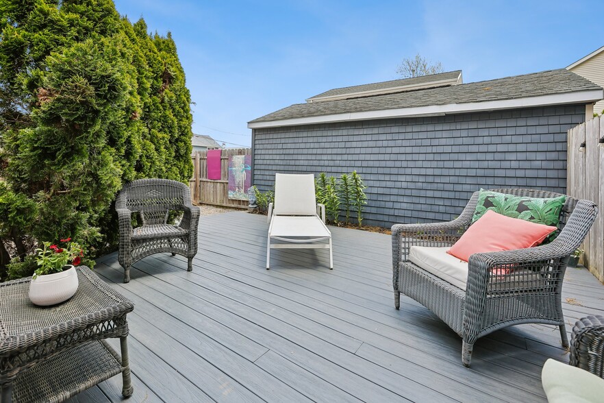 More Photos Of 622 Main St, Avon By The Sea Storefront Retail Residential For Sale