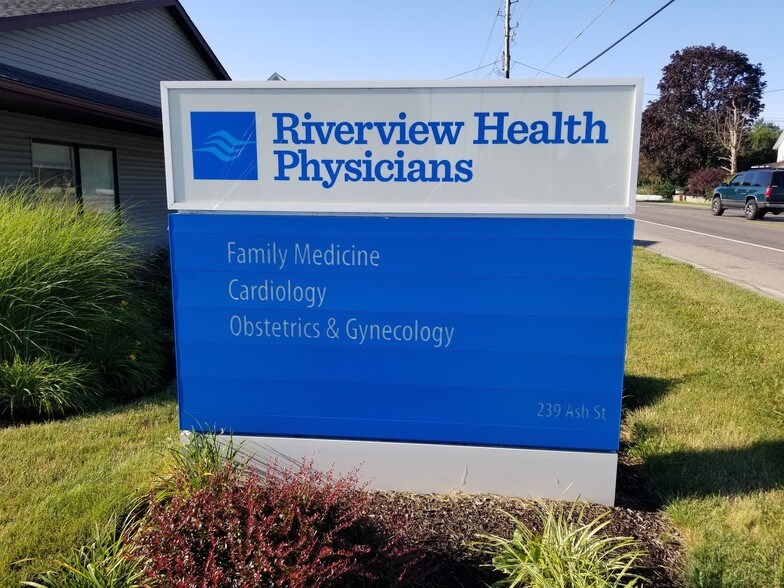 More Photos Of 239 Ash St, Tipton Medical For Lease