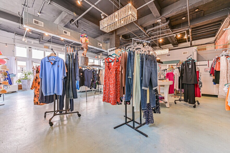 More Photos Of 2425 Strand St, Galveston Restaurant For Sale