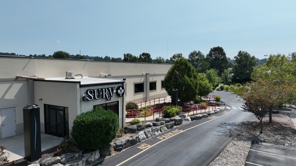 More Photos Of 1800 Sullivan Trl, Easton Storefront For Lease