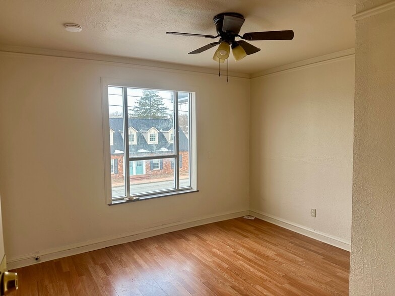 More Photos Of 4833-4835 Maccorkle Ave, Charleston Storefront Retail Residential For Sale