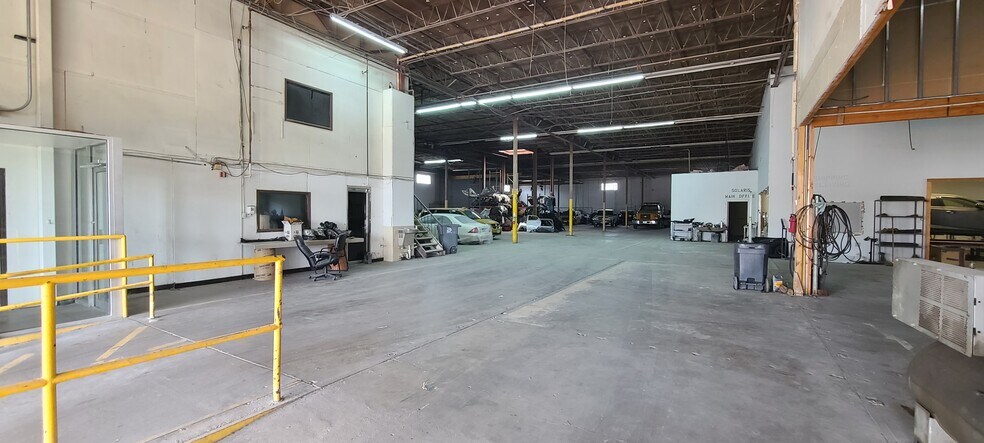 More Photos Of 2120 Vanco Dr, Irving Distribution For Lease