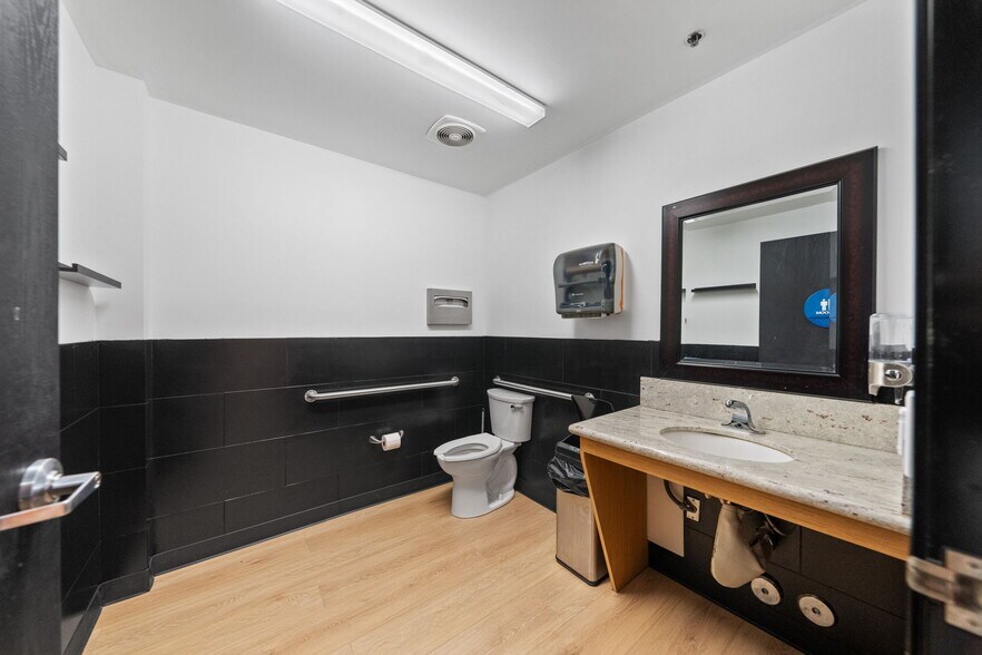 More Photos Of 25843 Jefferson Ave, Murrieta Light Distribution For Sale