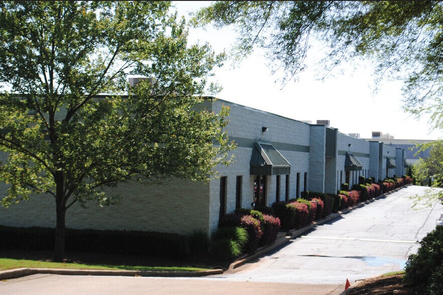 More Photos Of 197 Ridgeview Center Dr, Duncan Flex For Lease