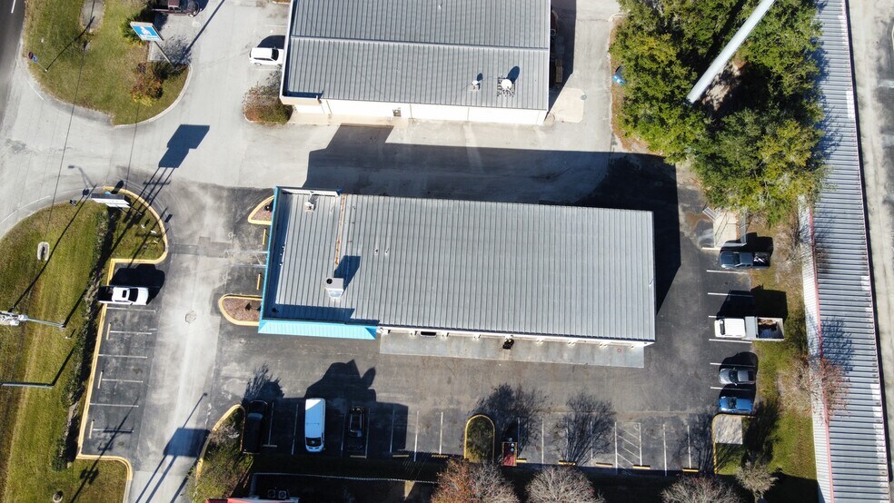 More Photos Of 3575 US Highway 17, Fleming Island Auto Repair For Sale