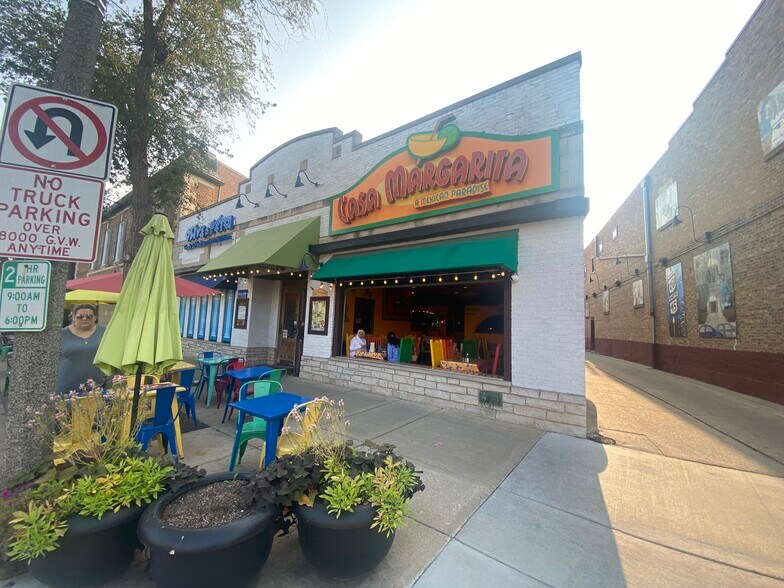 More Photos Of 32 S La Grange Rd, La Grange Storefront For Sale