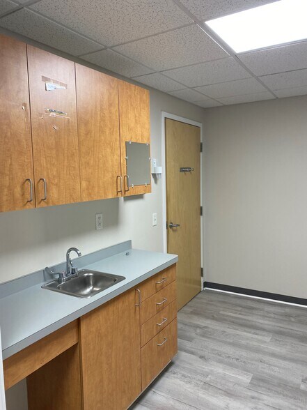 More Photos Of 101 Coolidge St, Hudson Medical For Lease