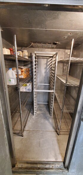 More Photos Of 300-304 Grand St, Paterson Restaurant For Lease