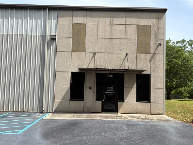 More Photos Of 2785 MacMae Dr, Mobile Warehouse For Lease