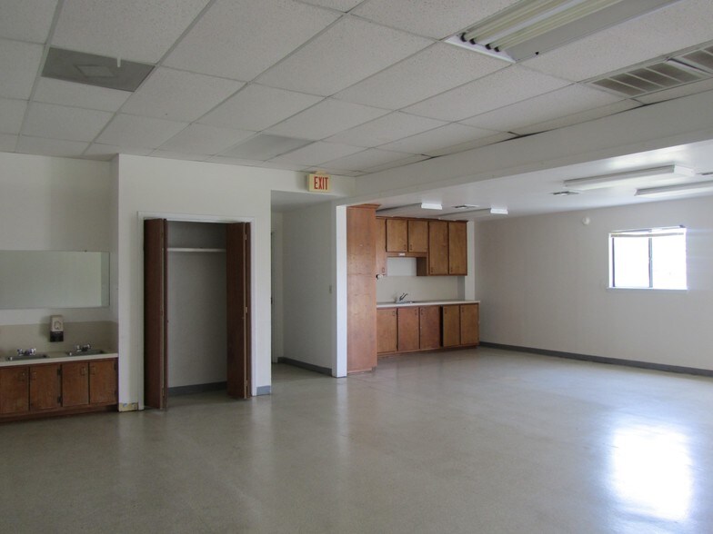 More Photos Of 1205-1211 W Austin St, Port Lavaca Office For Lease