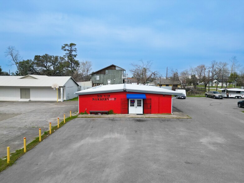 More Photos Of 9007 Irvington Blvd, Houston Freestanding For Sale
