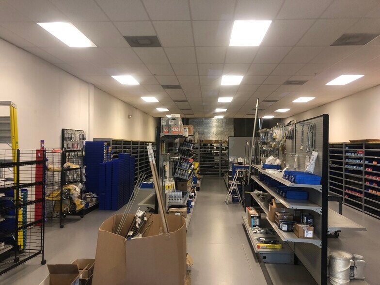 More Photos Of 2405 W Princeton St, Orlando Warehouse For Sale