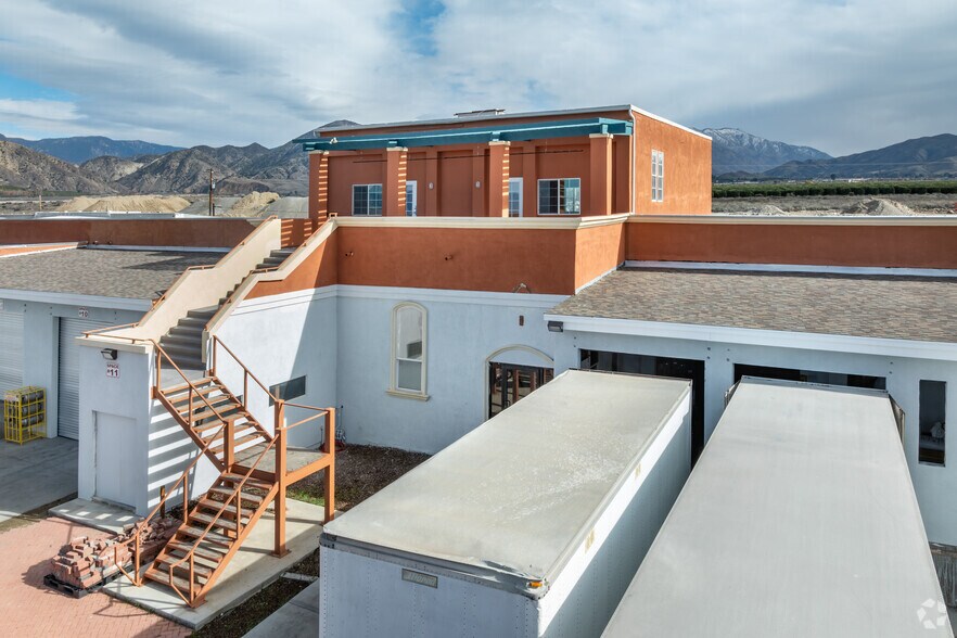 More Photos Of 9441-9477 N Opal Ave, Mentone Distribution For Lease