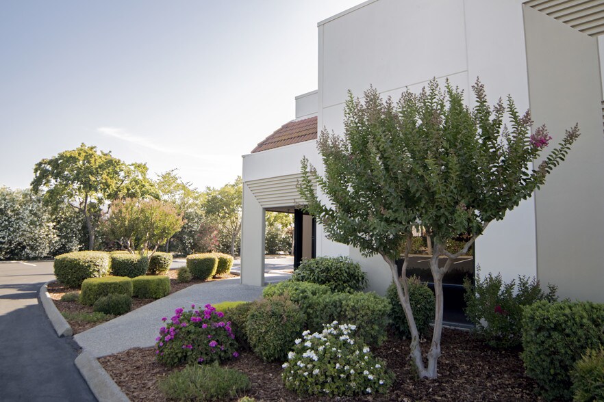 More Photos Of 3920 W Capitol Ave, West Sacramento Warehouse For Sale