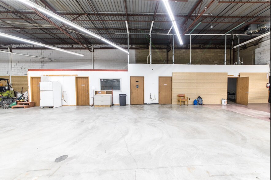 More Photos Of 2730 Delmar Blvd, Saint Louis Warehouse For Lease