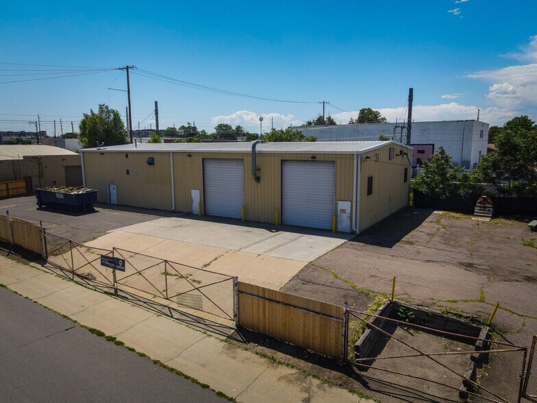 More Photos Of 3434 E 43rd Ave, Denver Service For Lease