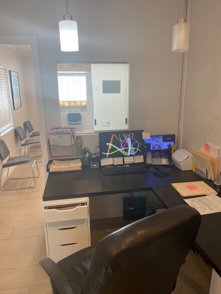 More Photos Of 4540 NW 7th St, Miami Medical For Lease