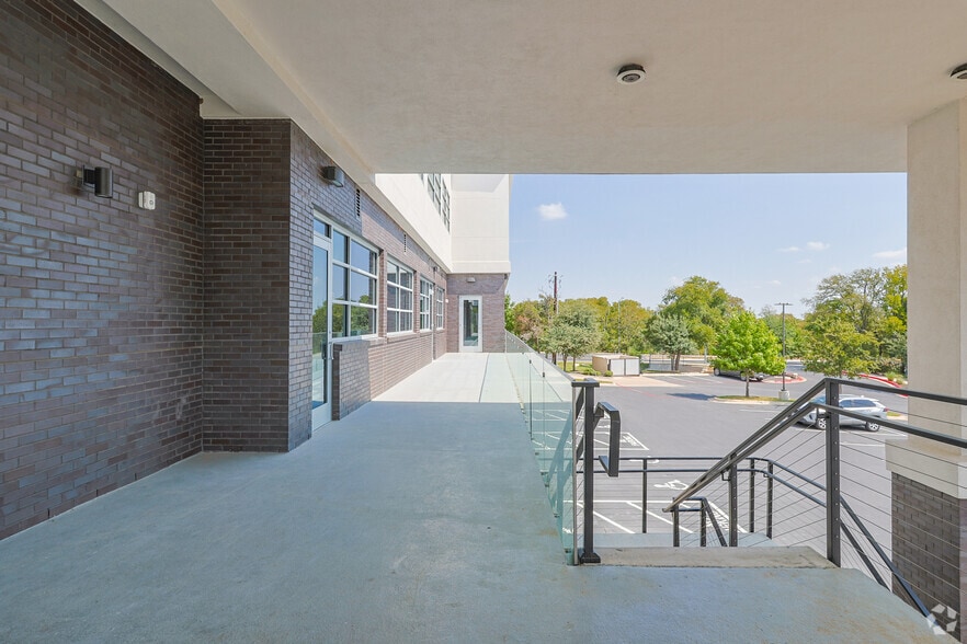 More Photos Of 8701 Menchaca Rd, Austin Medical For Sale
