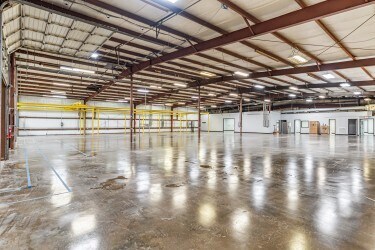 More Photos Of 7633 Cherokee St, Katy Warehouse For Sale