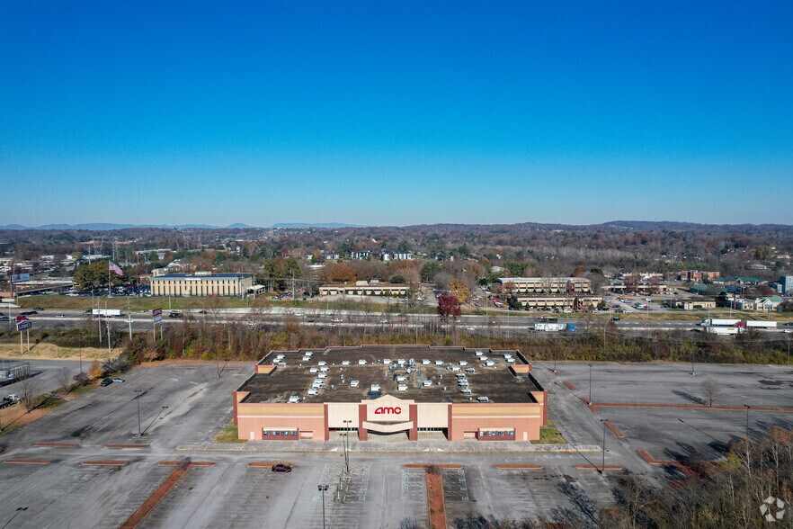 More Photos Of 106-180 N Peters Rd, Knoxville Unknown For Lease