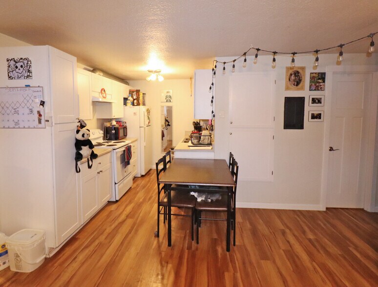 More Photos Of 540 Almaden St, Eugene Apartments For Sale