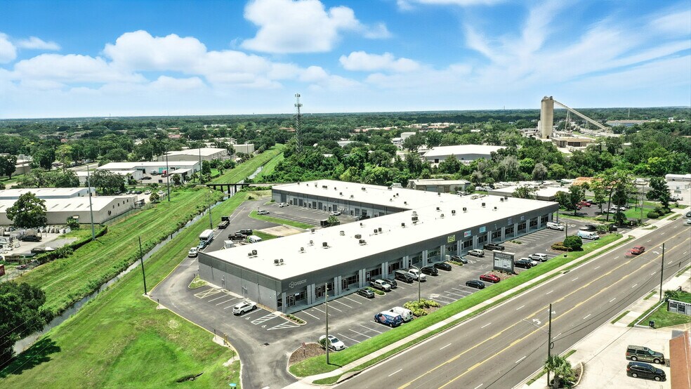 More Photos Of 6250-6270 Edgewater Dr, Orlando Light Distribution For Lease