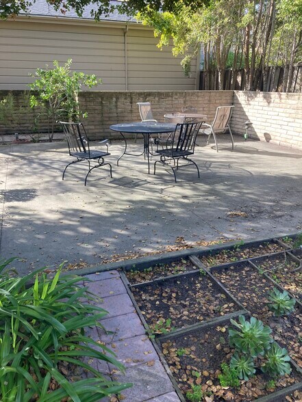 More Photos Of 801 Lighthouse Ave, Monterey Flex For Lease