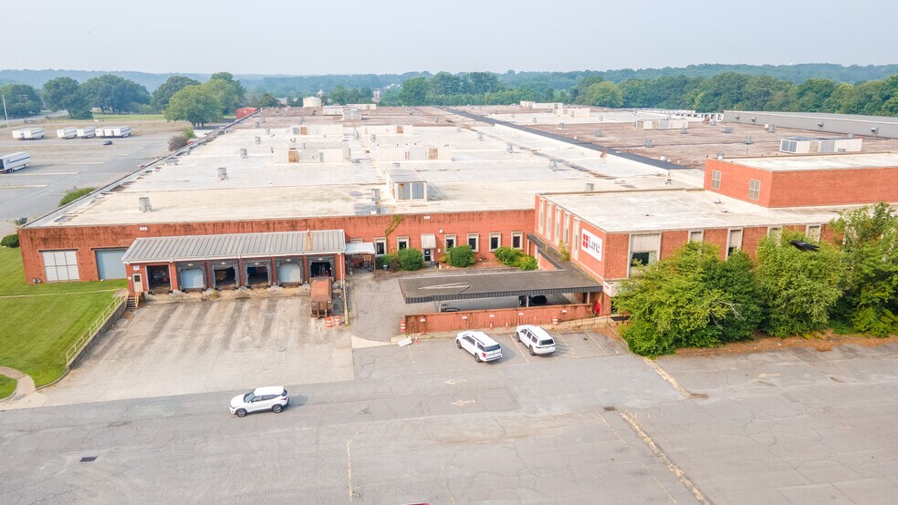 More Photos Of 401 W Hanes Mill Rd, Winston-Salem Manufacturing For Lease