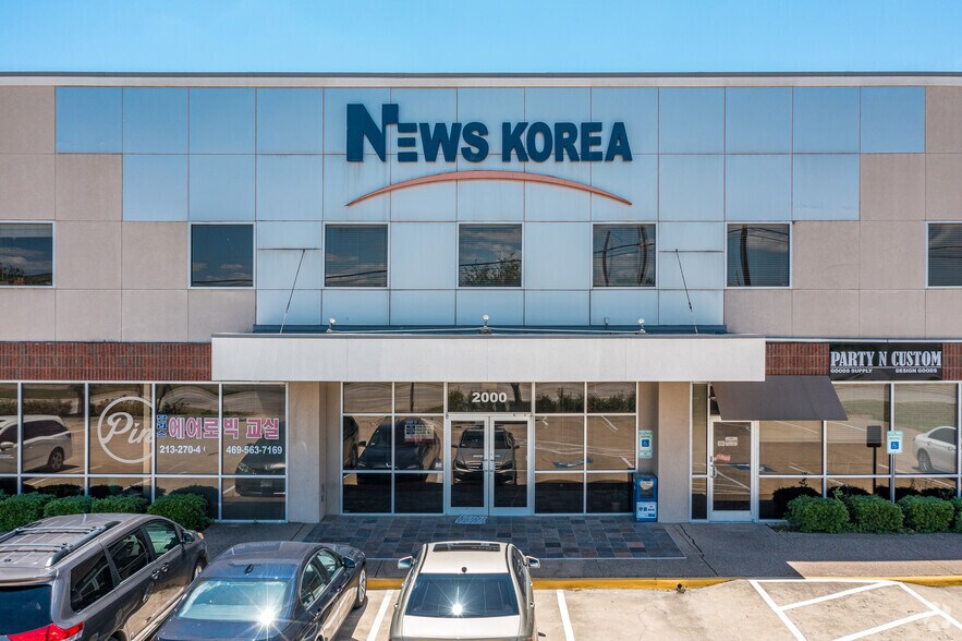 More Photos Of 2000 Royal Ln, Dallas Office For Lease