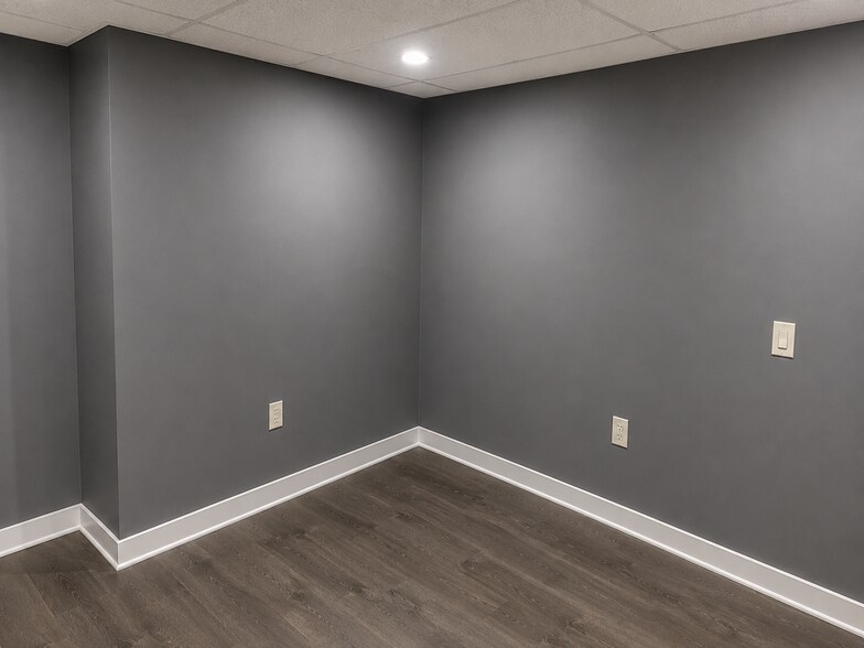 More Photos Of 411 W Lake Lansing Rd, East Lansing Loft Creative Space For Lease