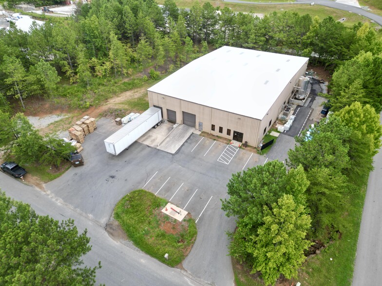 Primary Photo Of 14 American Way, Dawsonville Warehouse For Lease