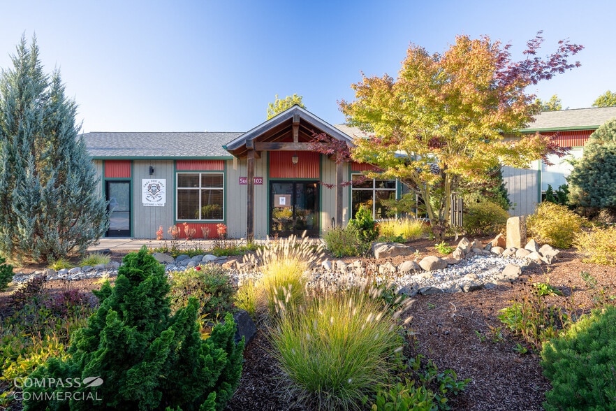 More Photos Of 6735 SW Country Club Dr, Corvallis General Retail For Sale