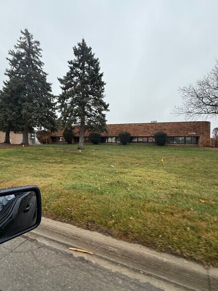 More Photos Of 7200 Nineteen Mile Rd, Sterling Heights Flex For Lease