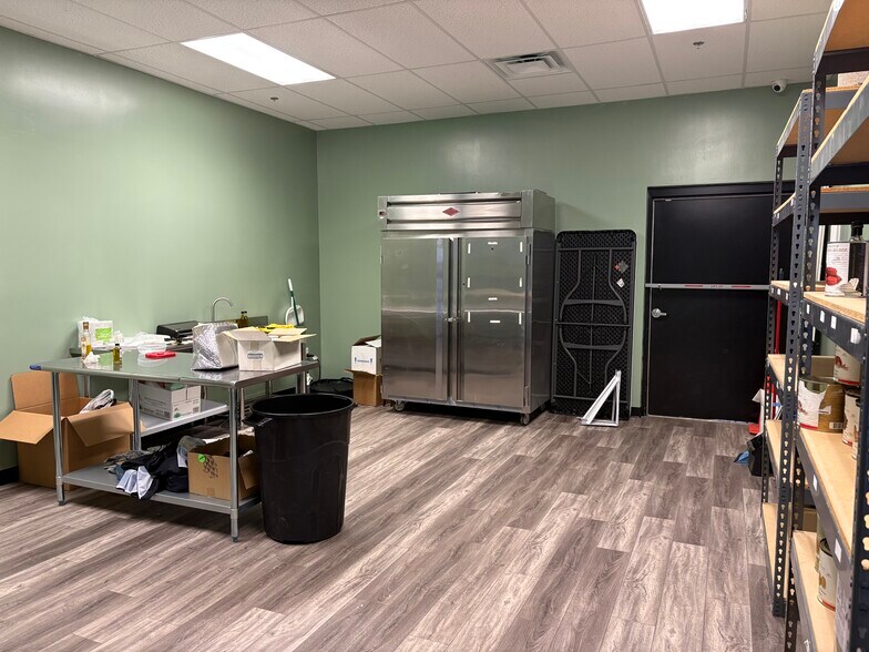 More Photos Of 1445 W 12th Pl, Tempe Light Distribution For Lease