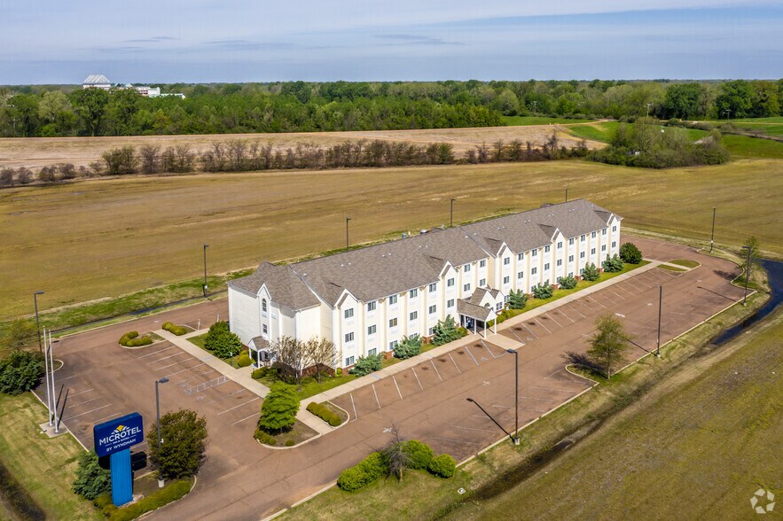 More Photos Of 2131 Casino Strip Blvd, Robinsonville Hotel For Sale