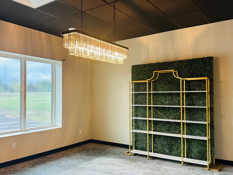 More Photos Of 536 US-64, Beebe Office For Sale