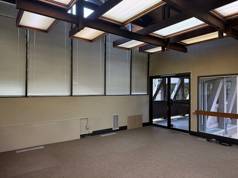 More Photos Of 578 NW Van Buren Ave, Corvallis Loft Creative Space For Lease