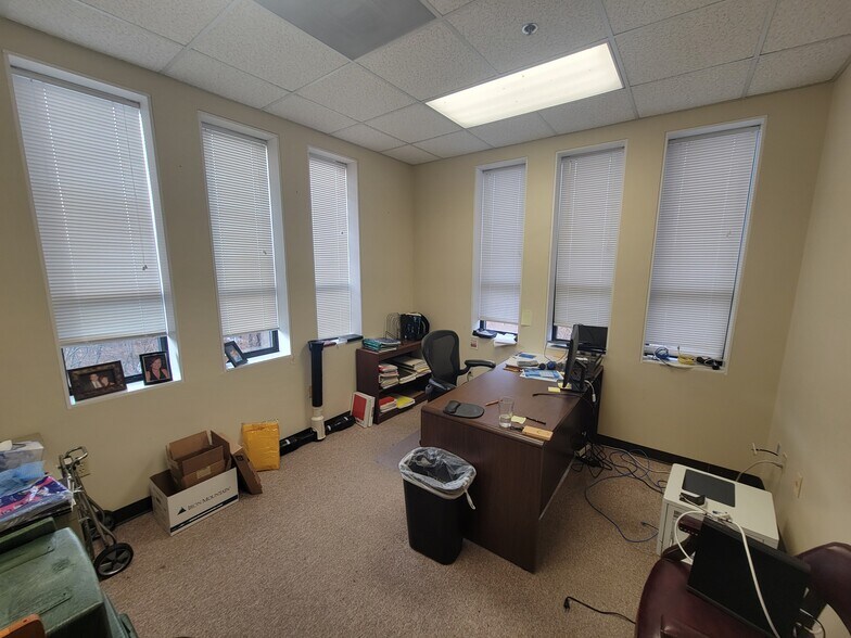 More Photos Of 121 Brick Kiln Rd, Chelmsford Office For Sale