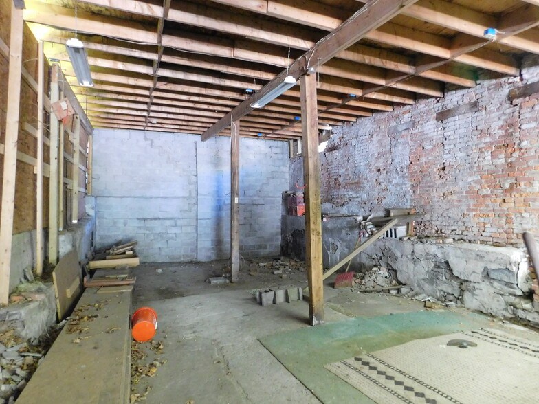 More Photos Of 60-62 Sheridan Ave, Albany Office For Sale