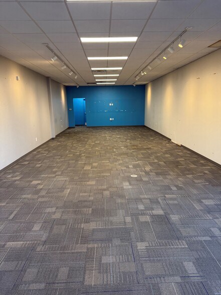 More Photos Of 198 Commonwealth Dr, Wytheville Storefront Retail Office For Lease