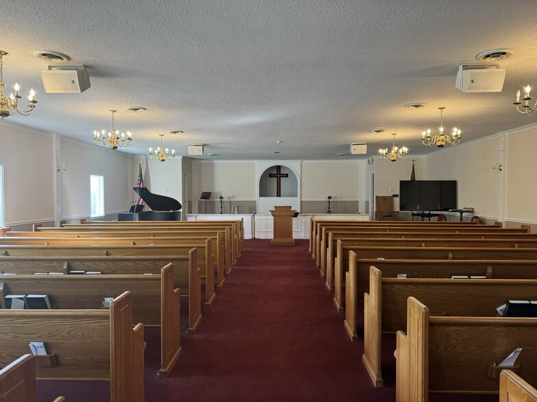 More Photos Of 120 Earnest Byner St, Milledgeville Religious Facility For Sale