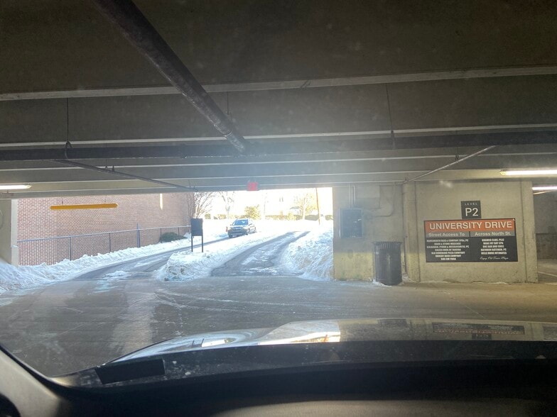 More Photos Of 3950 University Dr, Fairfax Office For Lease