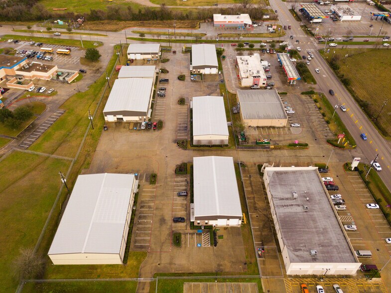 More Photos Of 18519 Imperial Valley Dr, Houston Light Distribution For Lease