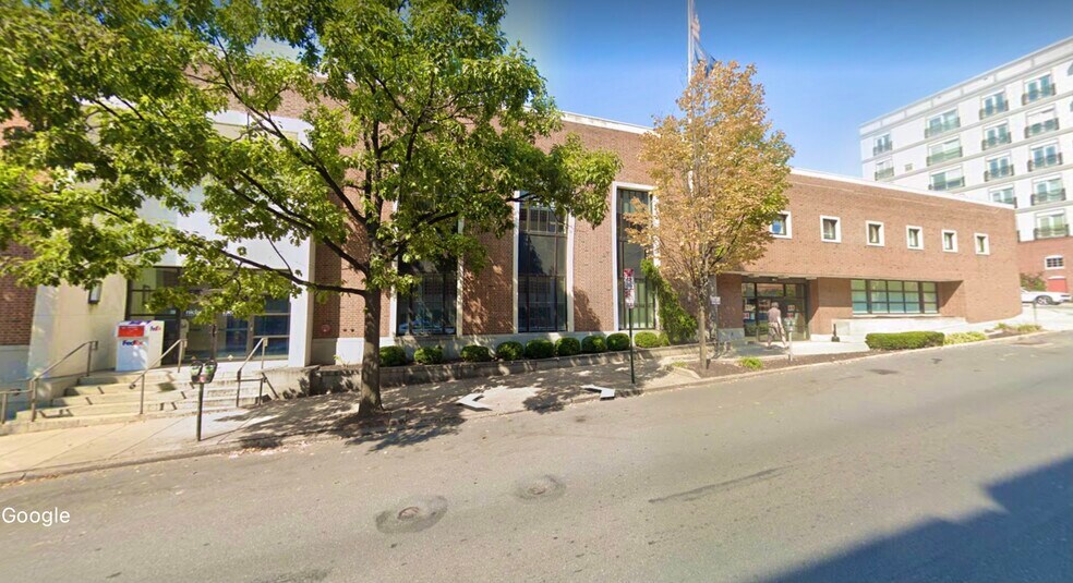 More Photos Of 39 E Chestnut St, Lancaster Office For Lease